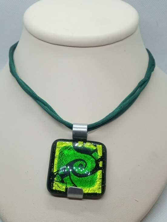 Jewelry - ARTISAN SQUARE GLASS NECKLACE